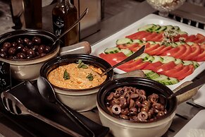 Aeolos Boutique Resort and Suites