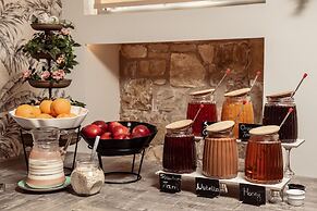 Aeolos Boutique Resort and Suites