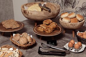 Aeolos Boutique Resort and Suites