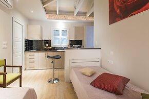 Aeolos Boutique Resort and Suites