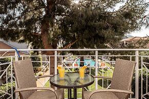 Aeolos Boutique Resort and Suites