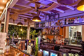 Aeolos Boutique Resort and Suites