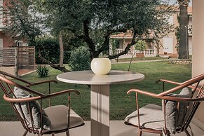 Aeolos Boutique Resort and Suites