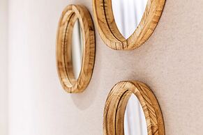 Pefki Deluxe Residences