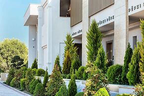 Pefki Deluxe Residences