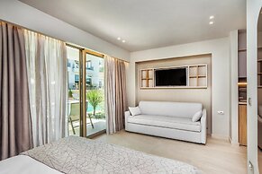 Pefki Deluxe Residences