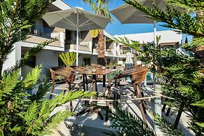 Pefki Deluxe Residences