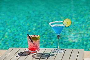 Pefki Deluxe Residences