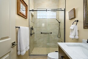 Casa Winfield 3 Bedroom Home by RedAwning