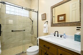 Casa Winfield 3 Bedroom Home by RedAwning