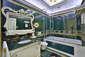 Seven Hills Palace & Spa