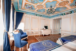 Seven Hills Palace & Spa