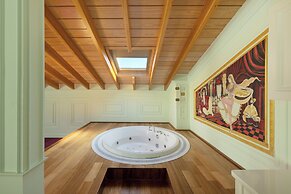 Seven Hills Palace & Spa