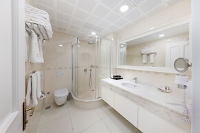 Seven Hills Palace & Spa