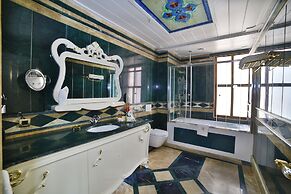 Seven Hills Palace & Spa