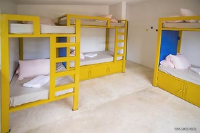 Todos Santos Hostel