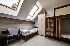 Ostriv Hostel