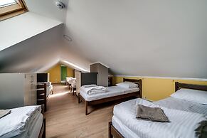 Ostriv Hostel