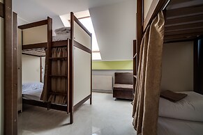 Ostriv Hostel