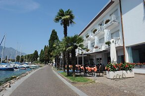 Hotel Excelsior Bay