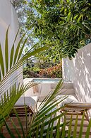 Anfitrión Villas & Suites