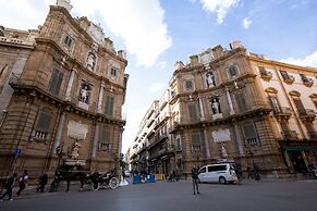 Quattro Canti Charming Flat