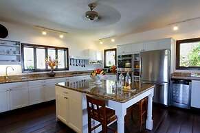 Zenaida Estate