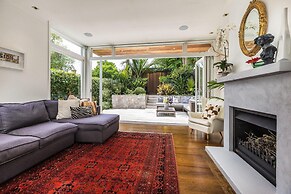 Robyn's Luxury Cottage