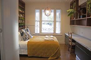 Robyn's Luxury Cottage