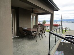 Luxury Lakefront Rooms