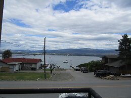 Luxury Lakefront Rooms