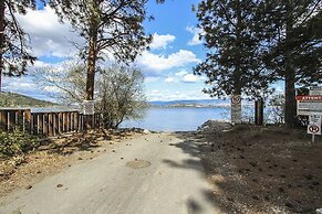 Luxury Lakefront Rooms