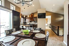 Luxury Lakefront Rooms