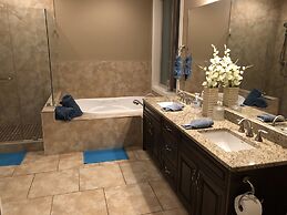 Luxury Lakefront Rooms