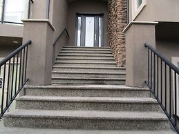 Luxury Lakefront Rooms