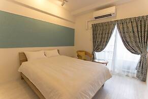 Y‘ Rise To Hotel Itoman