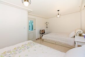 Naerimong Beach Pension