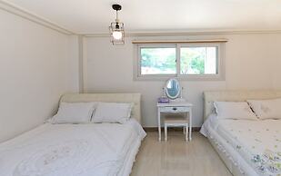 Naerimong Beach Pension