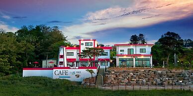 Naerimong Beach Pension