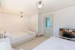 Naerimong Beach Pension