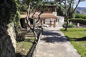 SMALL PARADISE PALERMO
