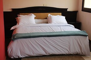 Les Berges De La Lobe