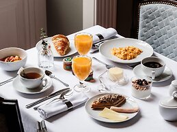 Dear Lisbon -Valmor Palace