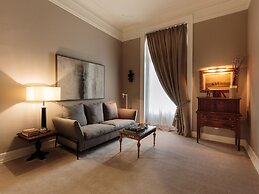 Dear Lisbon -Valmor Palace