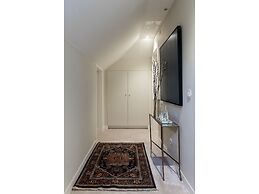 Dear Lisbon -Valmor Palace