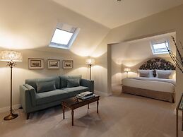 Dear Lisbon -Valmor Palace