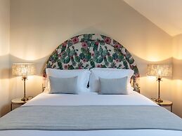 Dear Lisbon -Valmor Palace