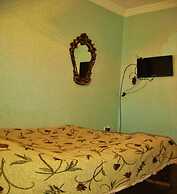 Hotel Lilo near Airport