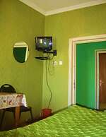 Hotel Lilo near Airport