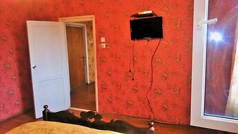 Hotel Lilo near Airport